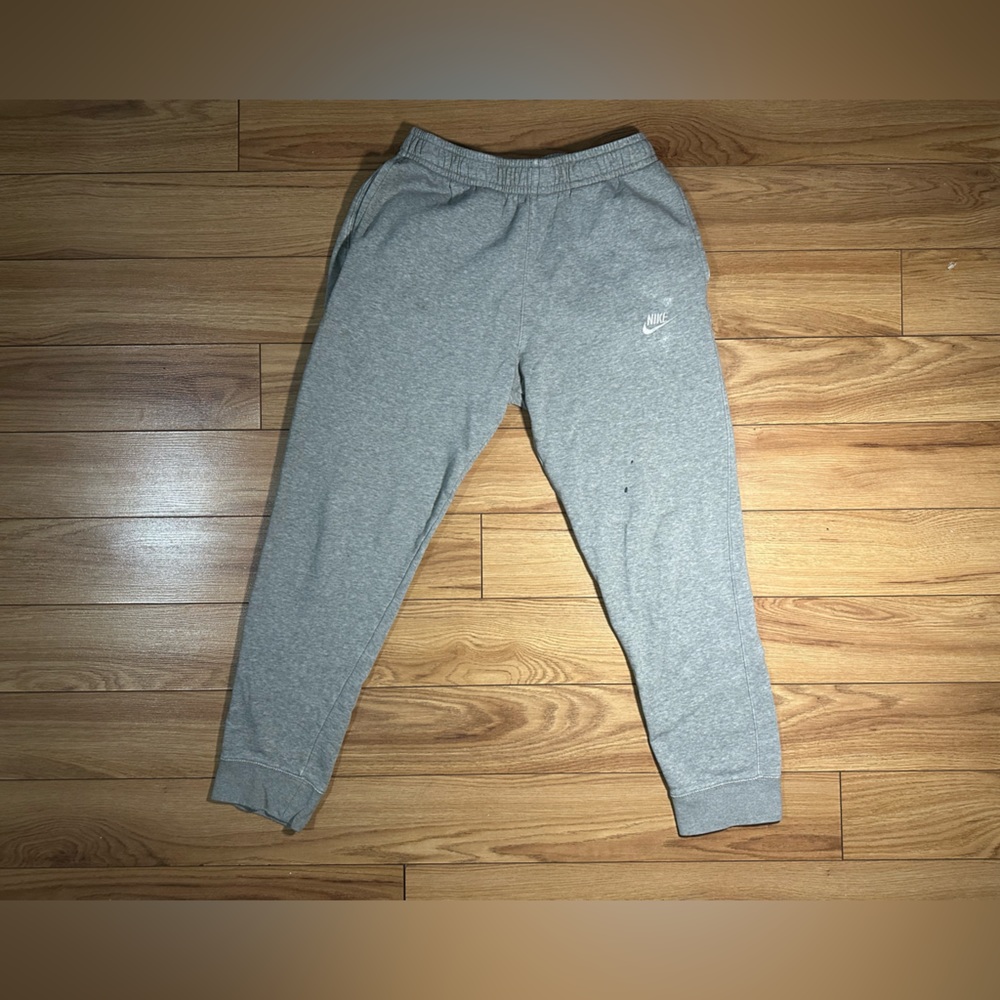 NIKE - NIKE AIR AUTHENTIC SPORTSWEAR - JOGGERS - SIZE M - BLACK & WHITE